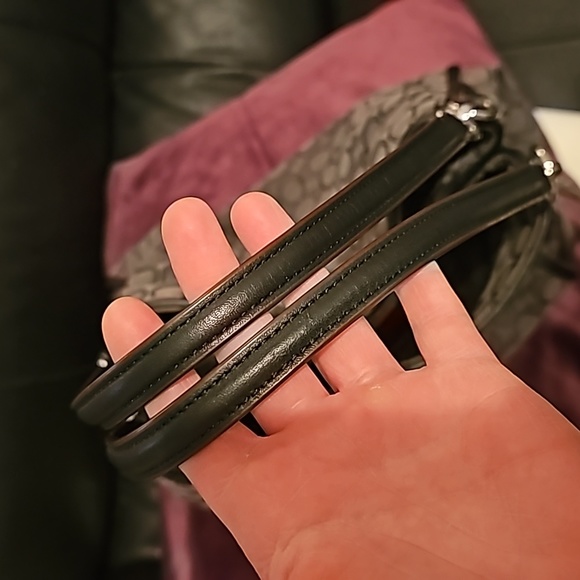 Coach Phoebe - Picture 3 of 4